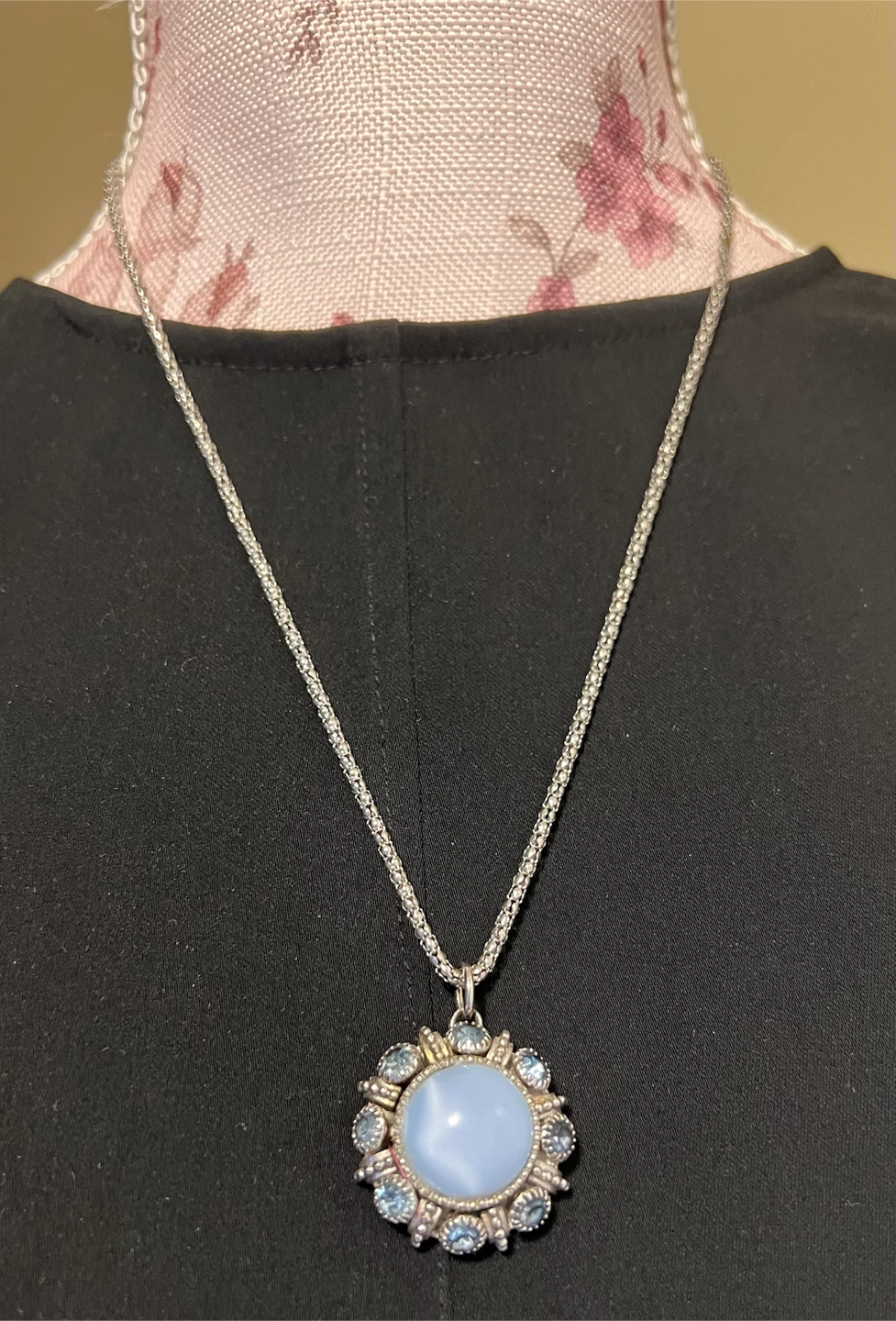 Vintage Avon “Moon Magic” Necklace - photo 5
