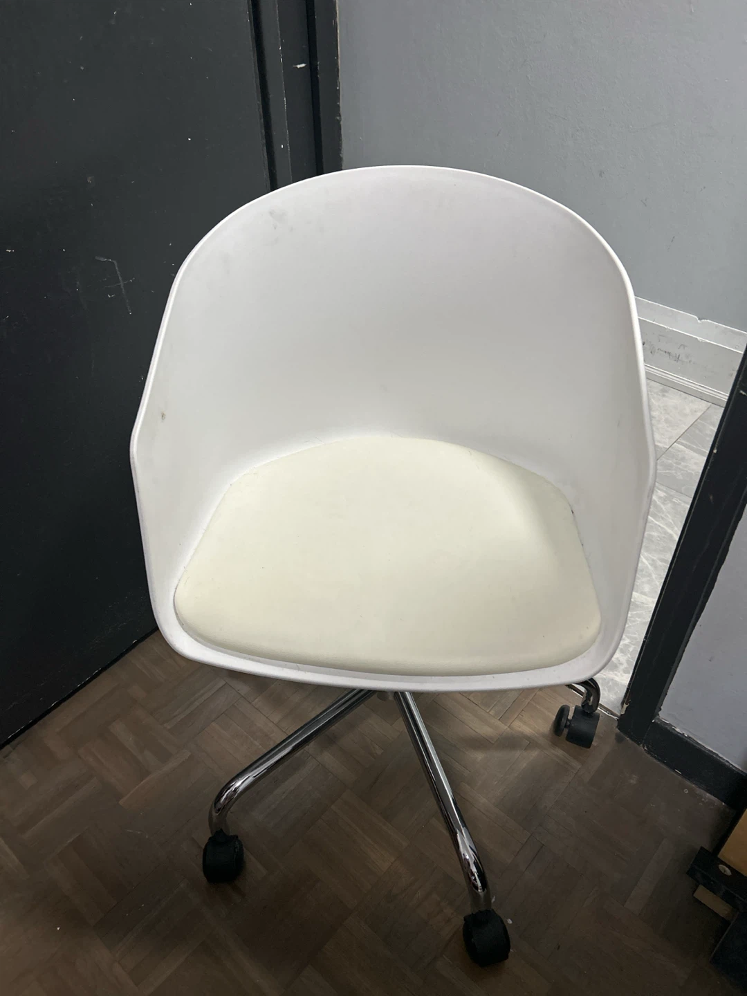 White Office Chair with Casters