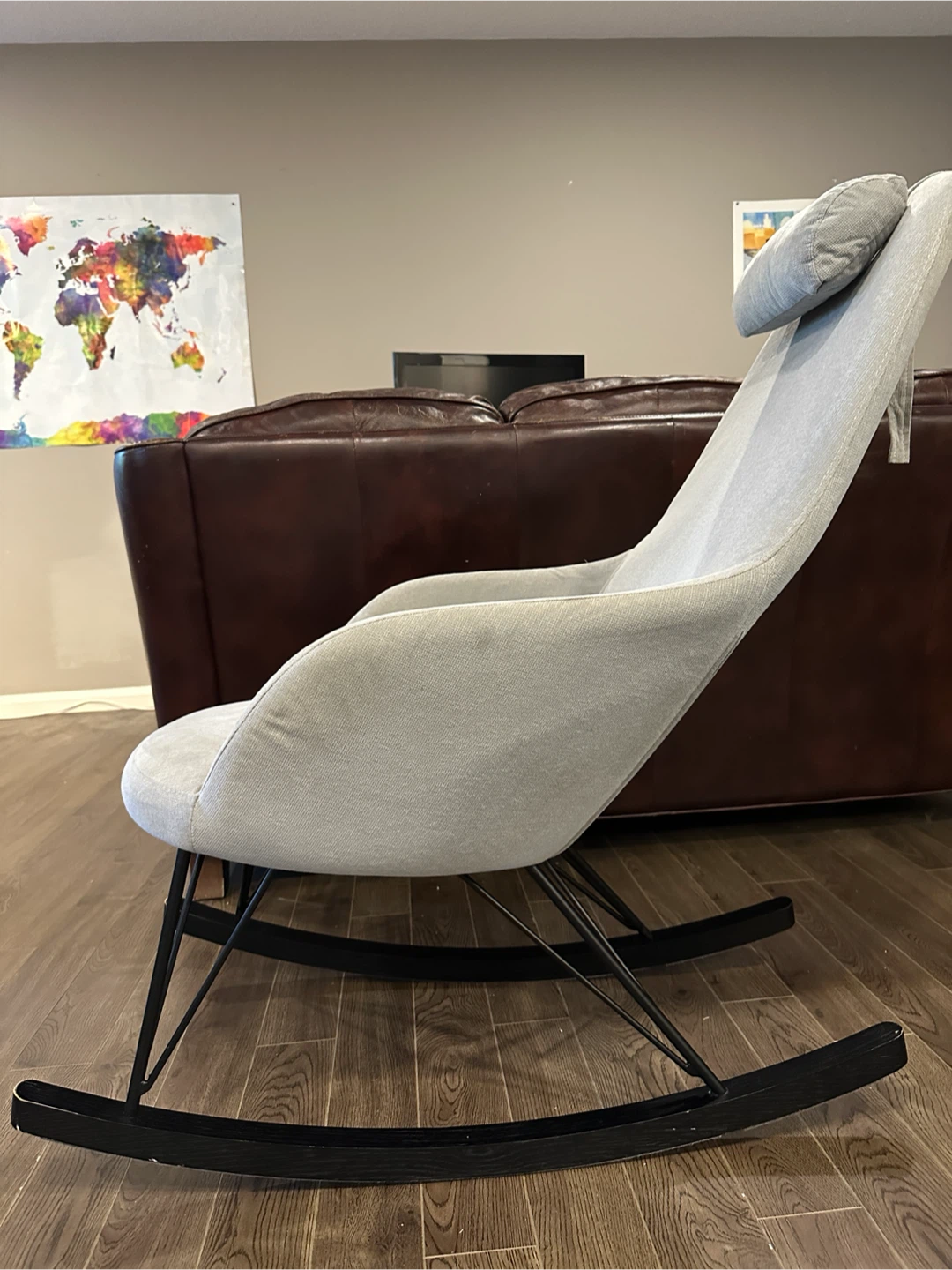 Light Grey Upholstered Rocking Chair with Headrest - photo 4