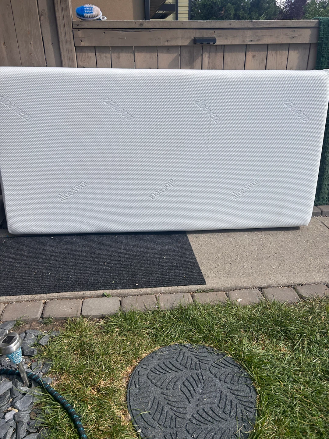 Single adjustable black heavy duty frame and single mattress - photo 3