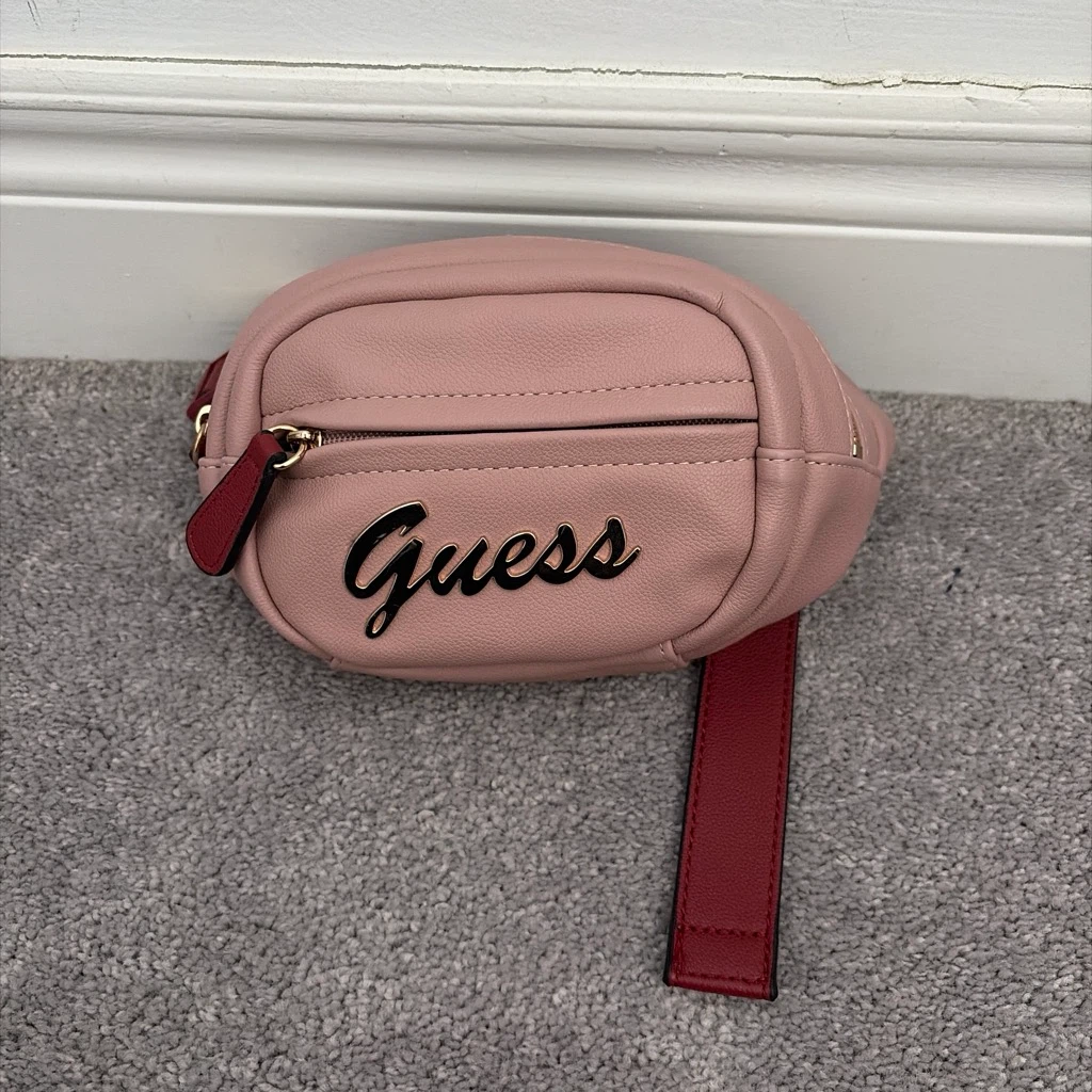 Guess Fanny Pack - Pink