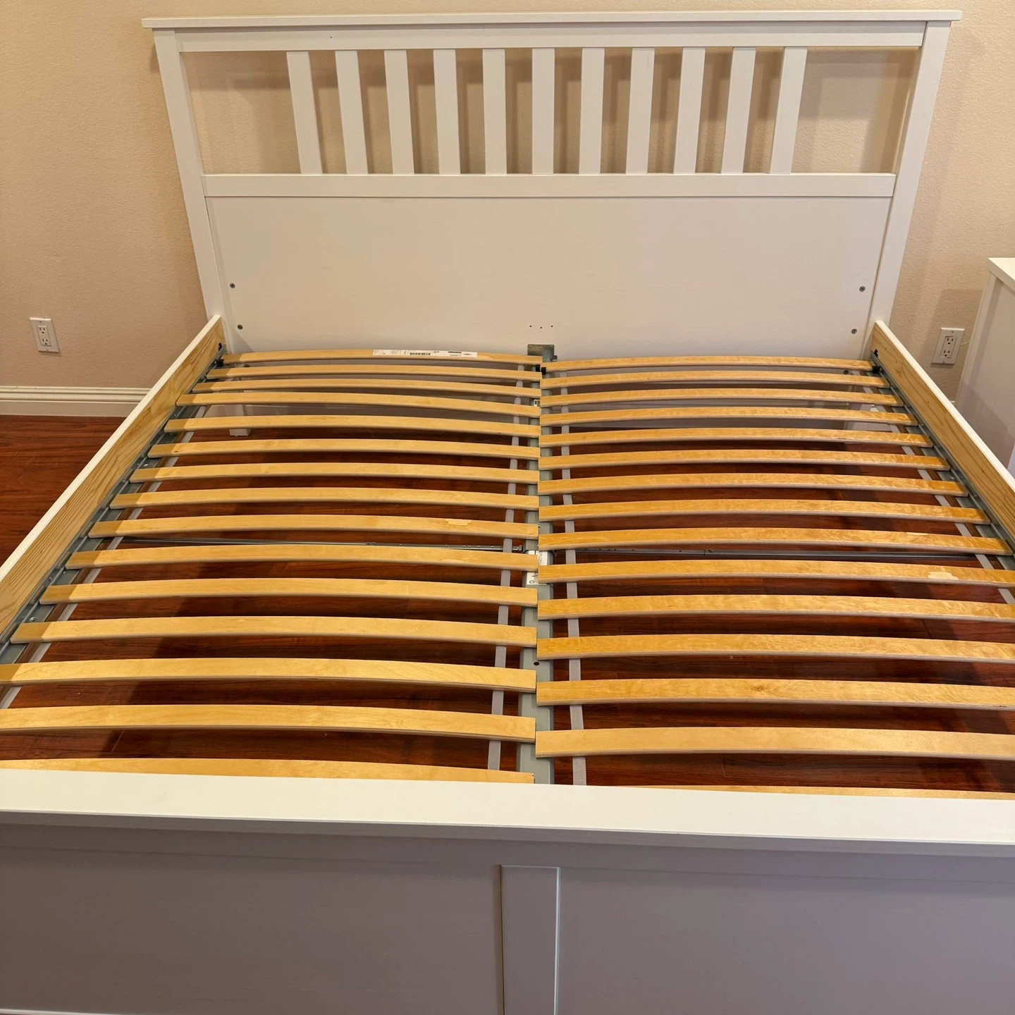 IKEA HEMMES King bed frame in white - photo 2