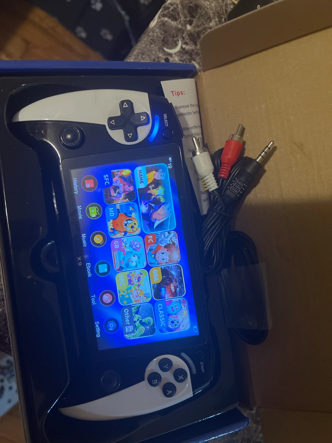 Black Hawk 5.5-inch Large Screen Handheld Game Console - photo 2
