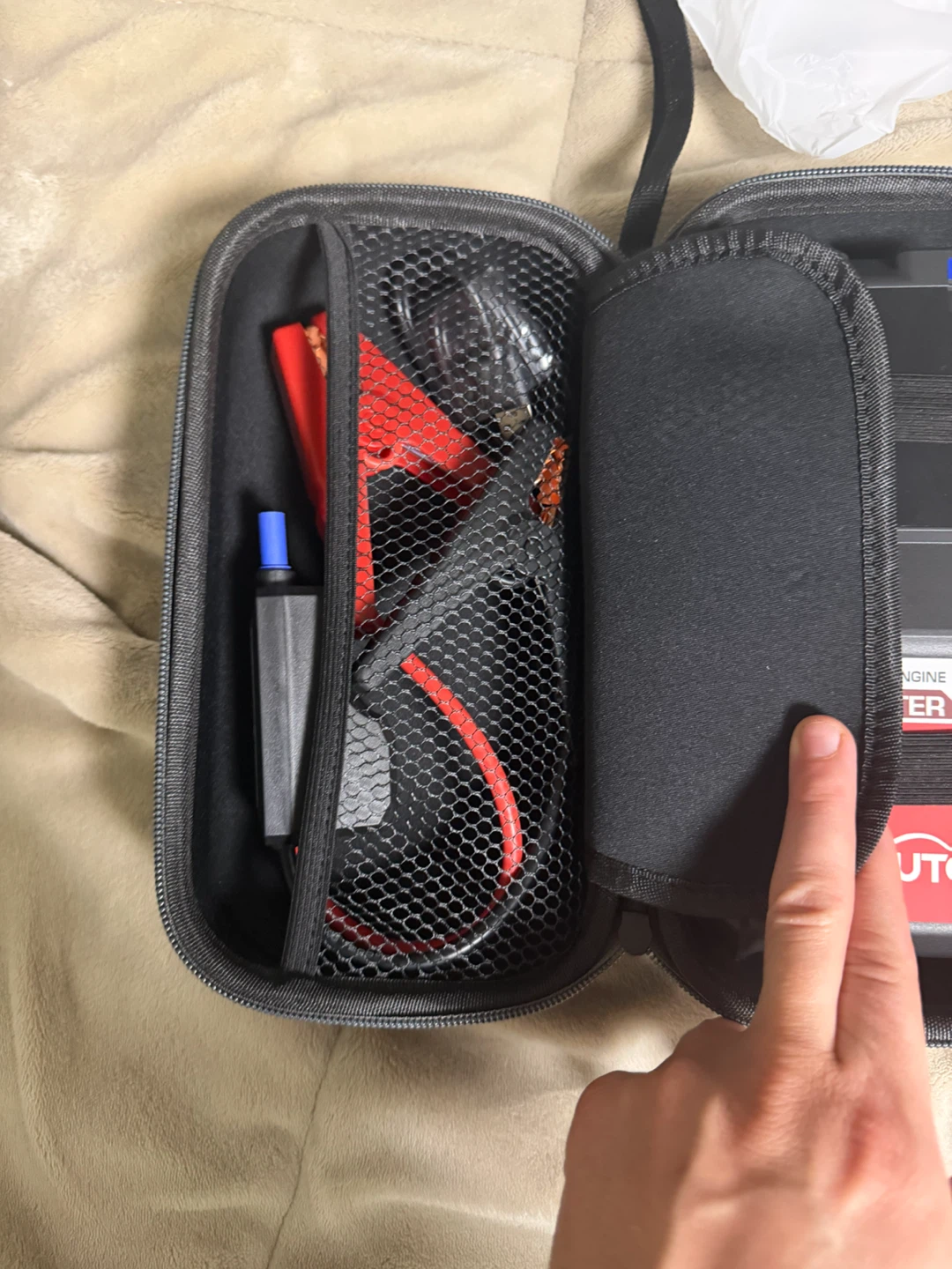 FLAUTO 12V Jump Starter Car Emergency Power Supply - photo 4