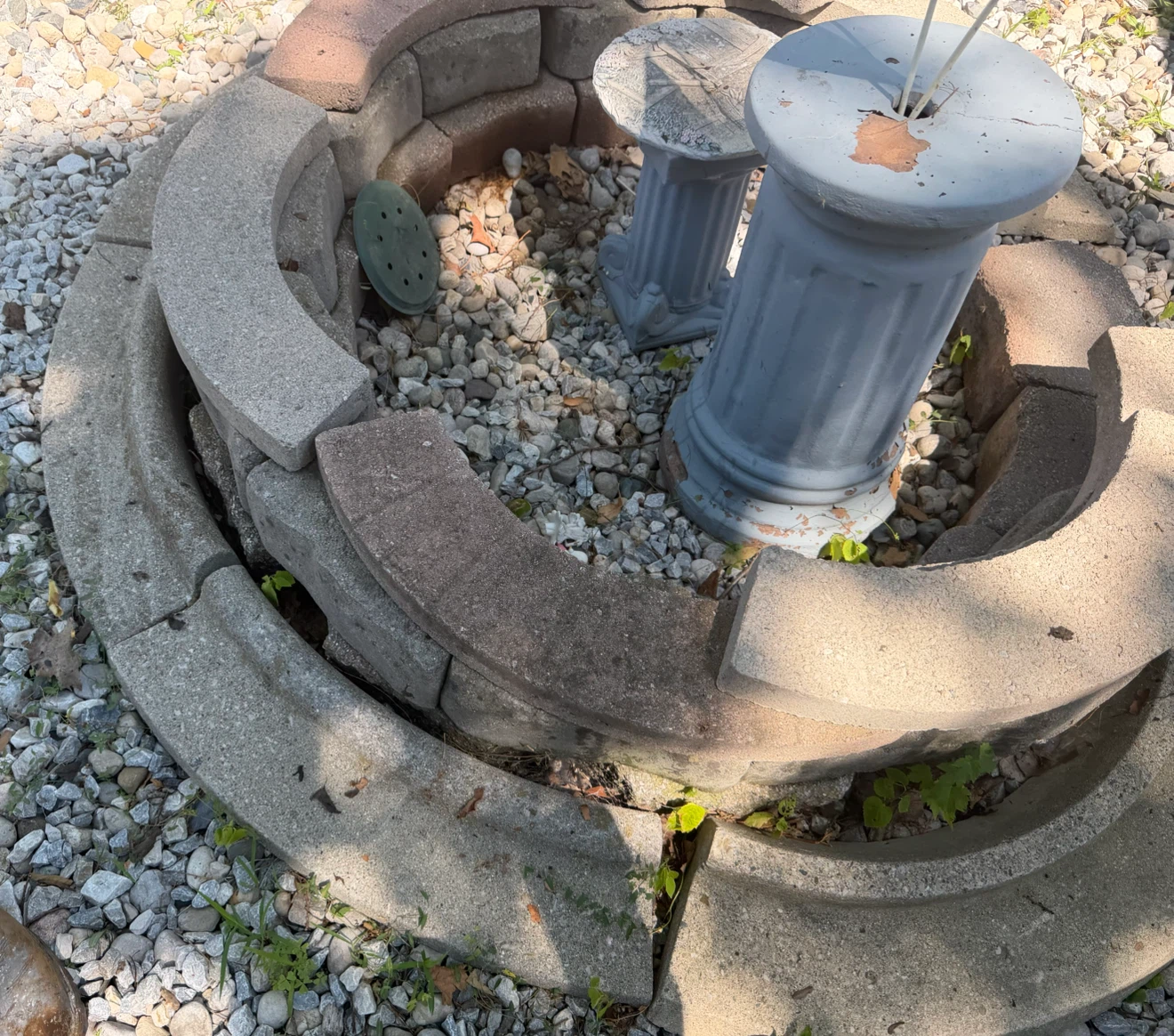 Circular Stone Fire Pit with Pedestal Accents - photo 4