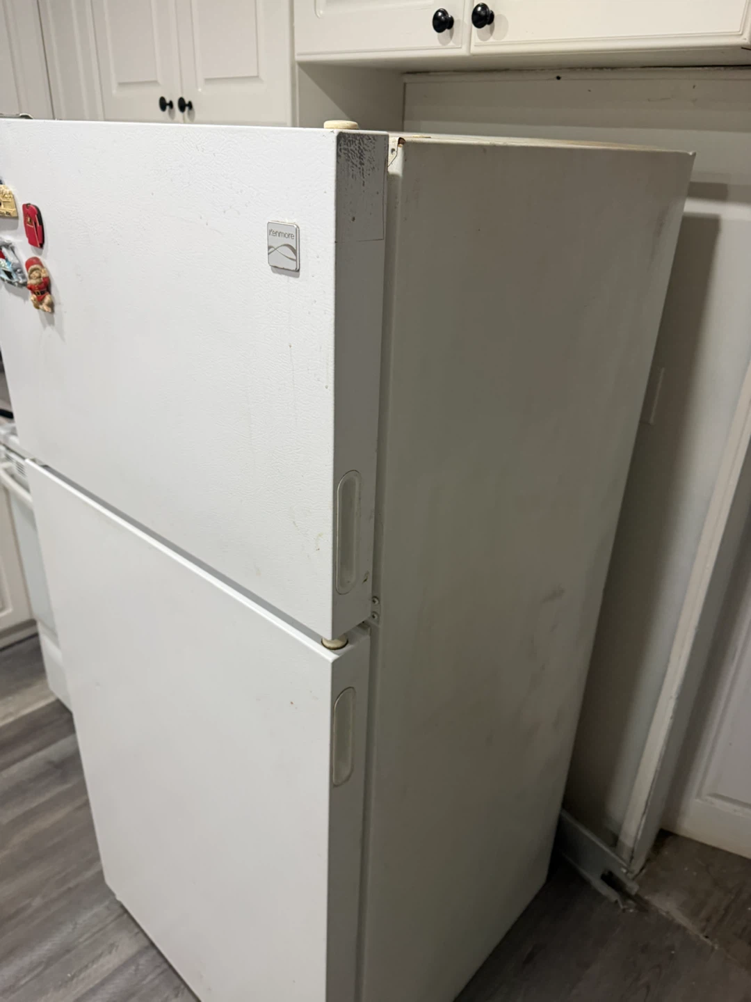 White Kenmore Refrigerator/Freezer- delvry available