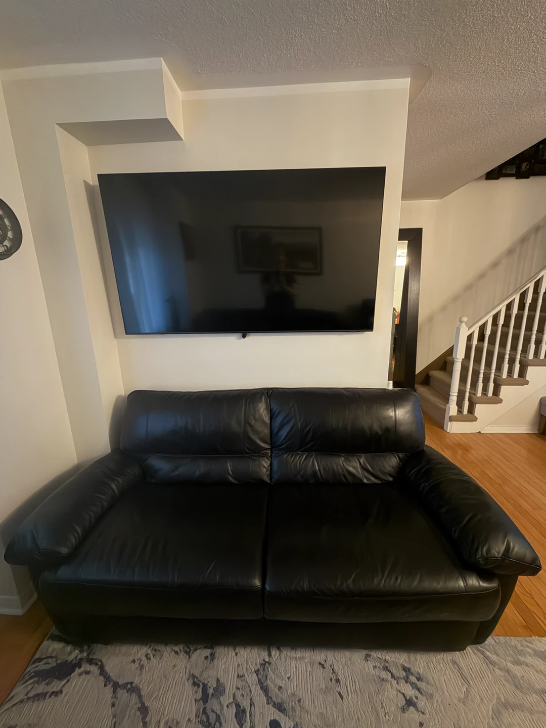 Leather sofa like new - photo 2
