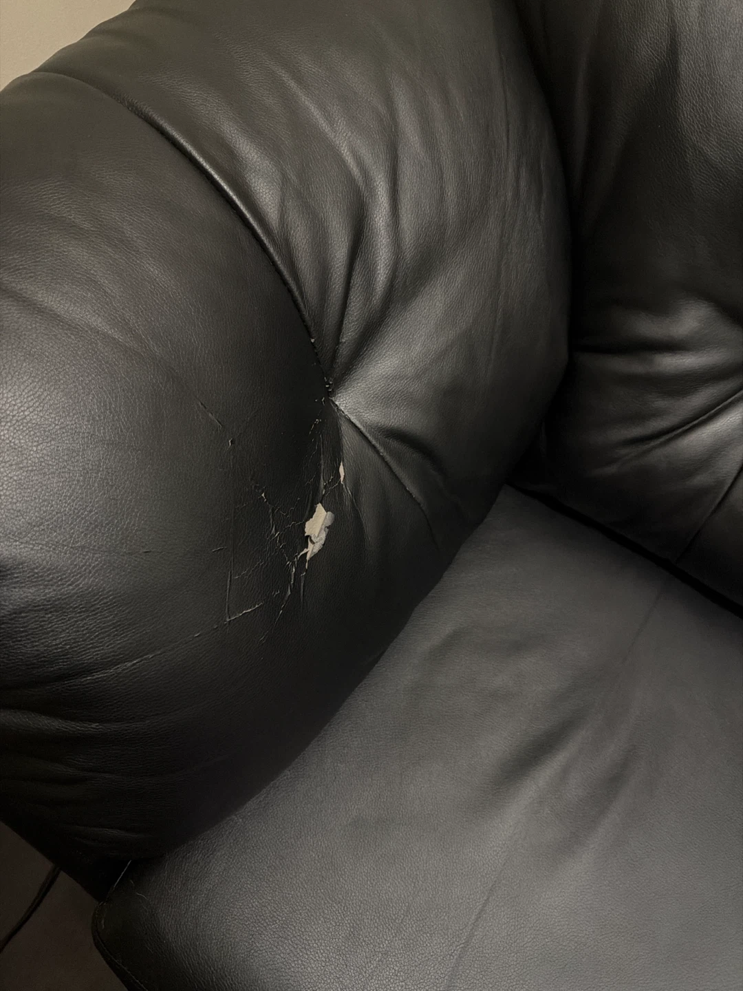 Black leather sofa - photo 2