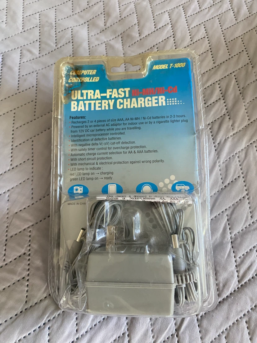 Battery charger - photo 2