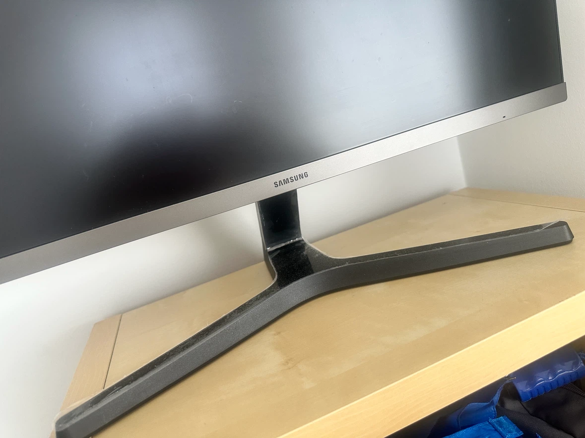 Samsung 24" Monitor - photo 2