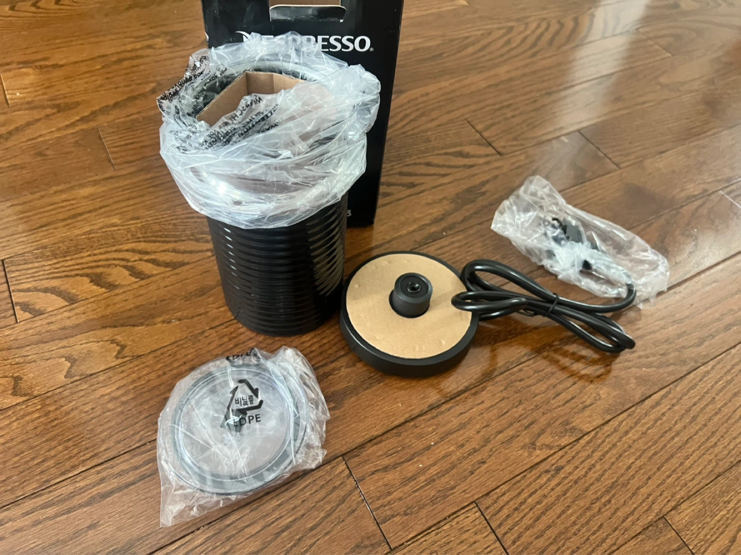 BRAND NEW Nespresso Aeroccino 3 Milk Frother - photo 4