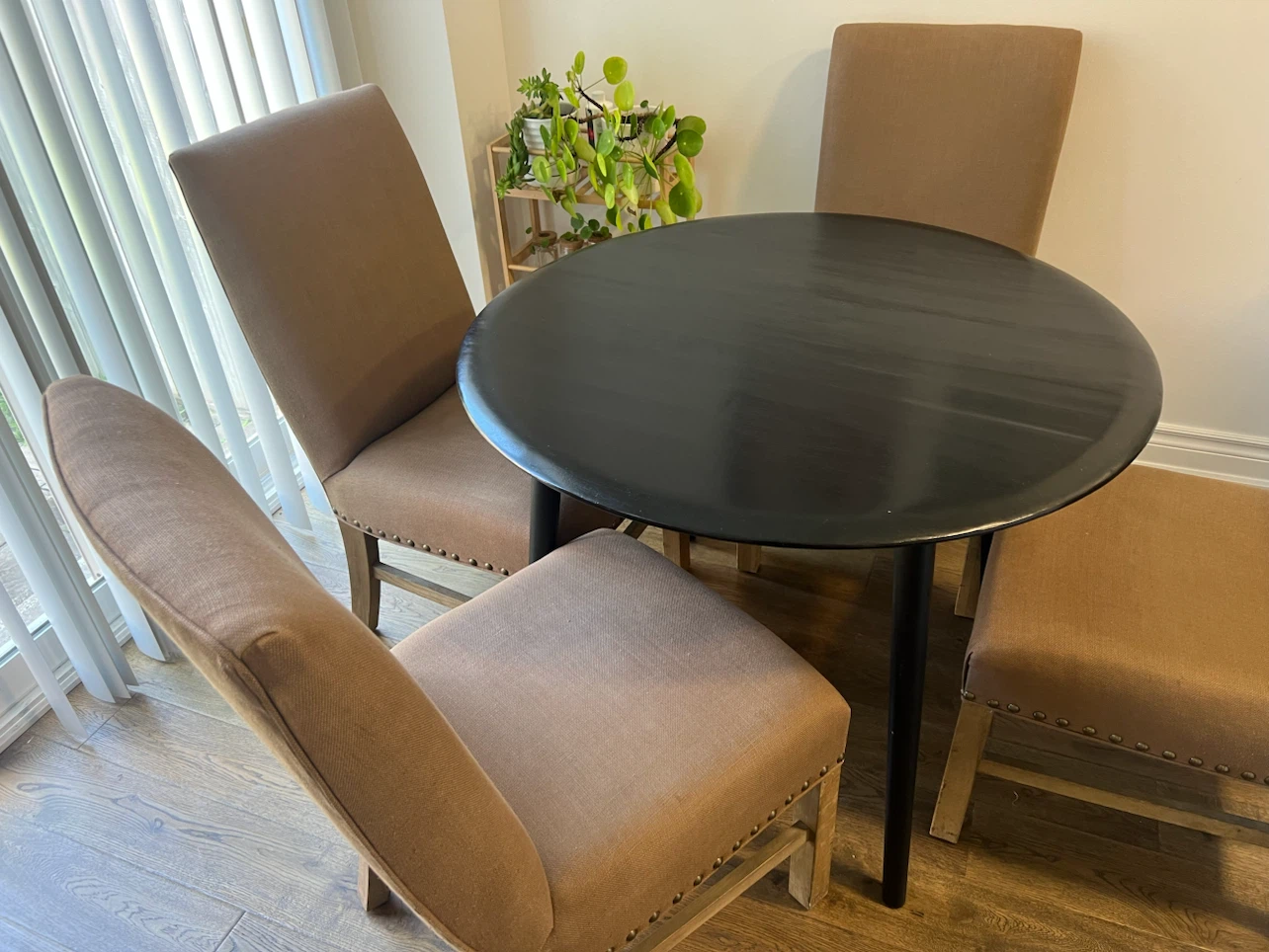 EQ3 Round Black Dining Table with 4 Restoration Hardware Chairs - photo 5