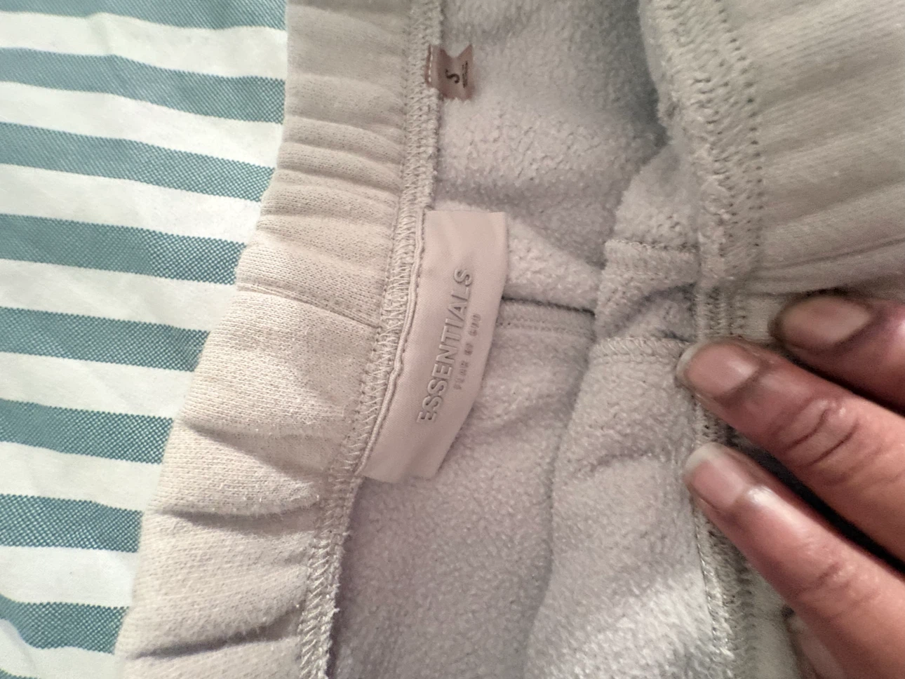 ESSENTIALS Fear of God Shorts - photo 2