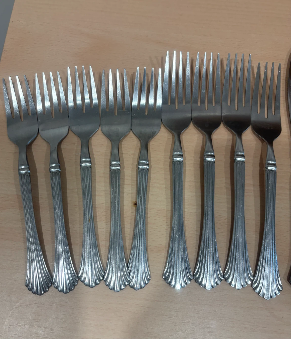 Set of 10 Forks, 5 Knives, 10 Spoons - photo 2