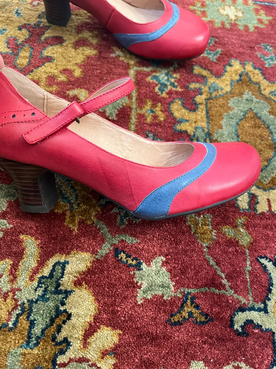 Miz Mooz Red Heels with Blue Accent - Size 8 38.5 - photo 4