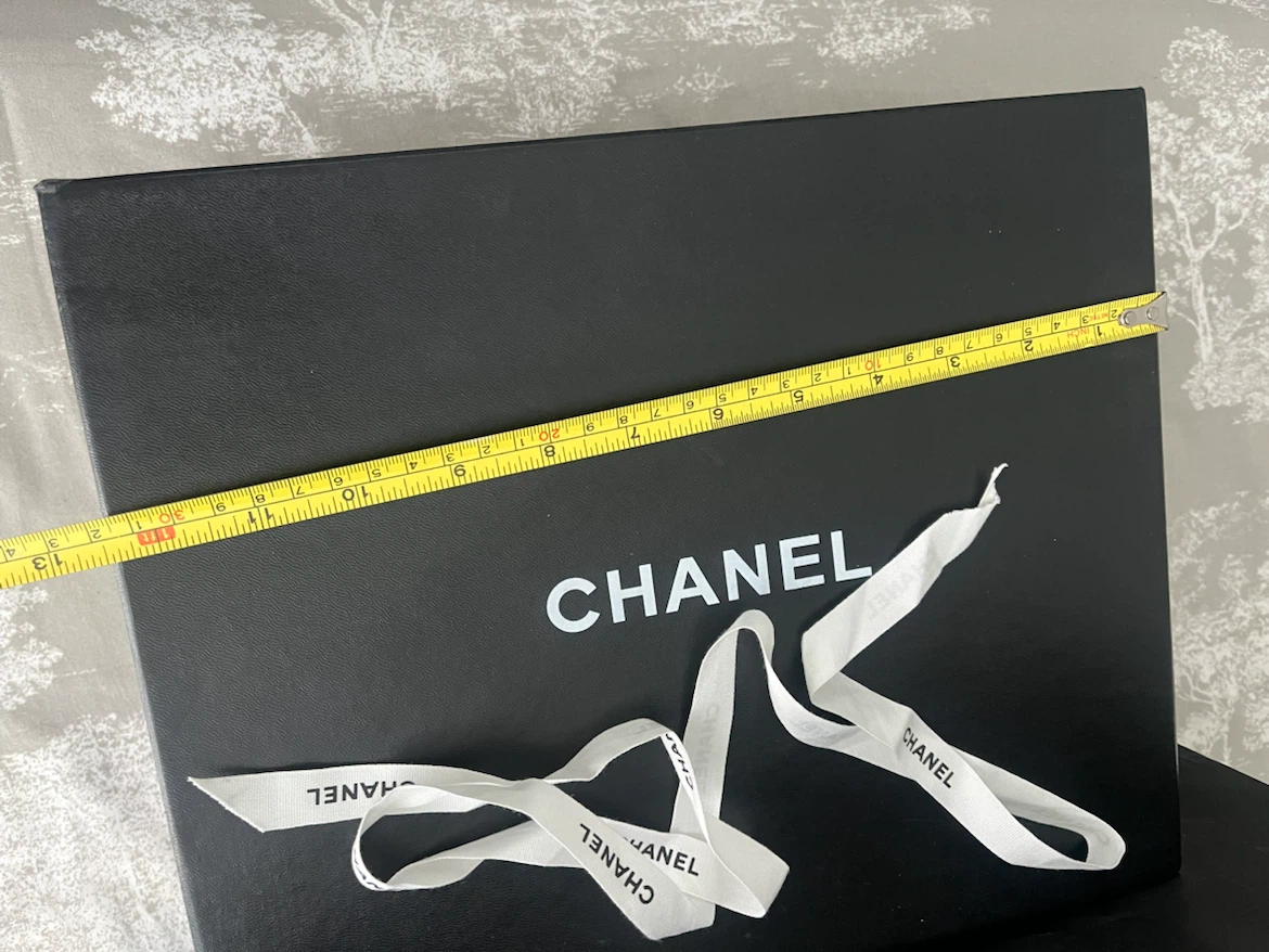 🌱 Chanel Gift Box with Shopping Bag and Ribbon - photo 3