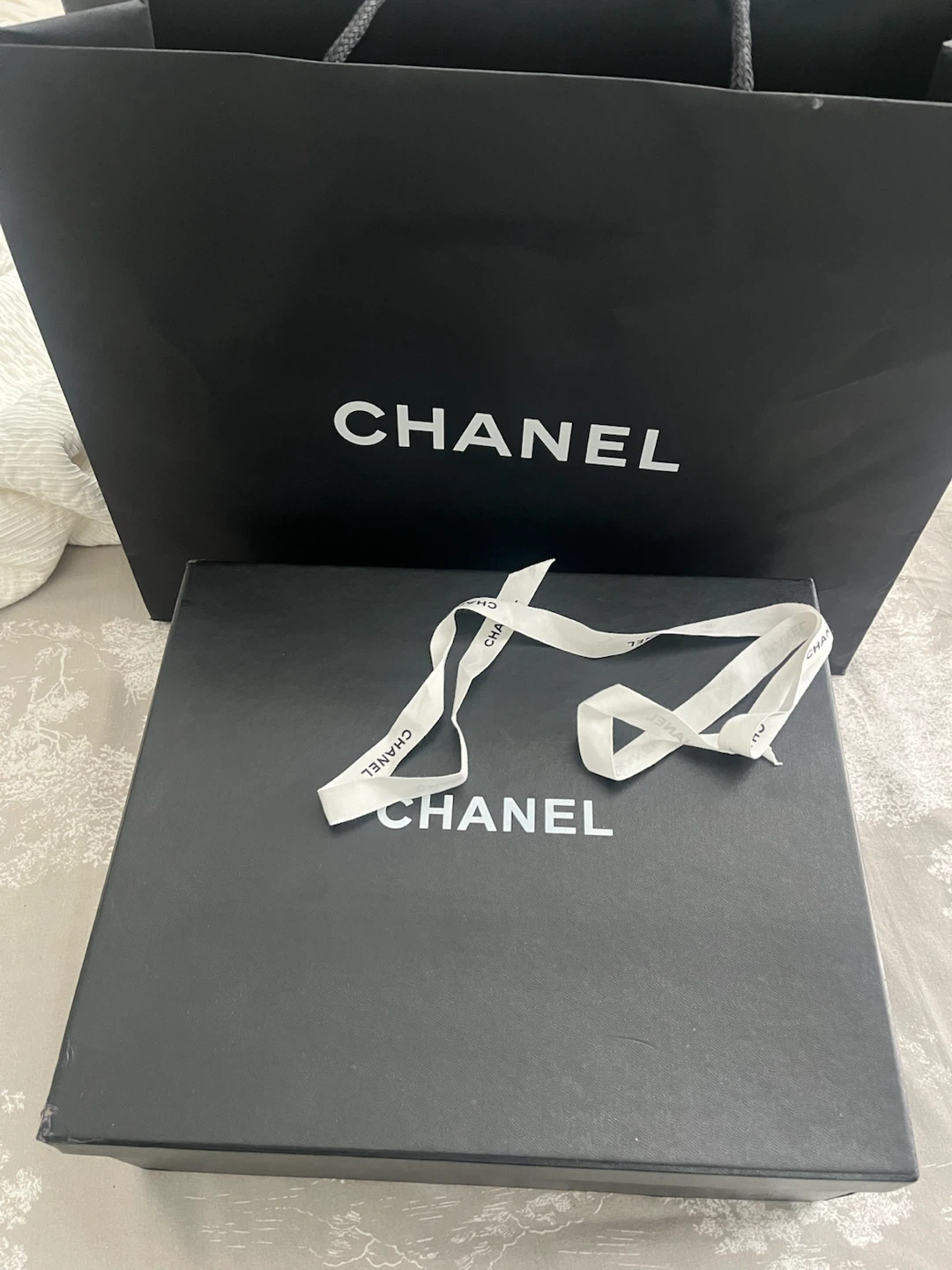 🌱 Chanel Gift Box with Shopping Bag and Ribbon - photo 4