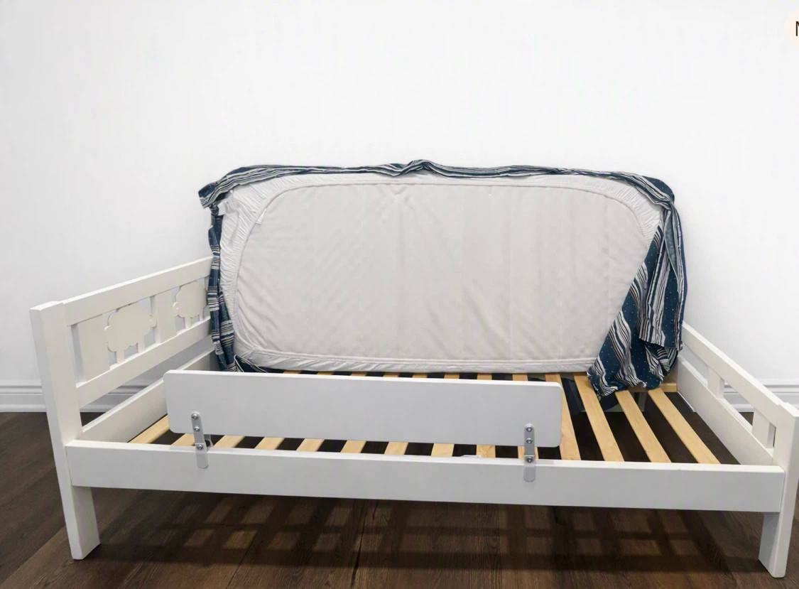 White Toddler Bed with Mattress - photo 3
