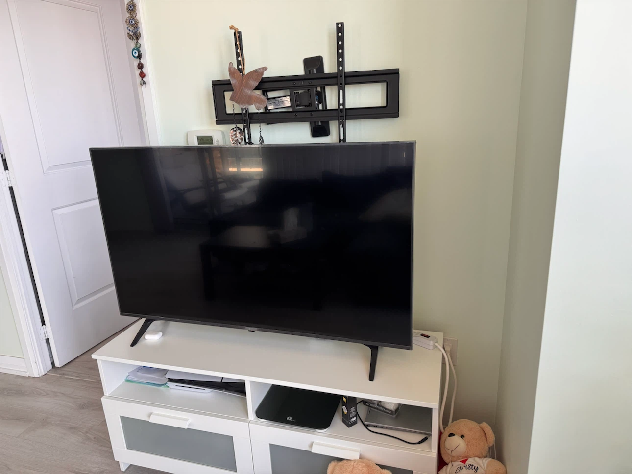 LG 50-inch 4K UHD Smart TV - photo 3