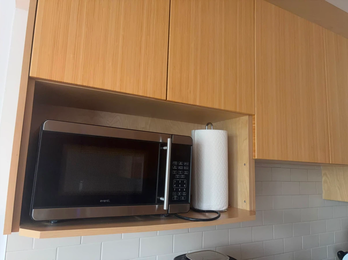 Avanti Stainless Steel Microwave Oven (Excellent Condition) - photo 2