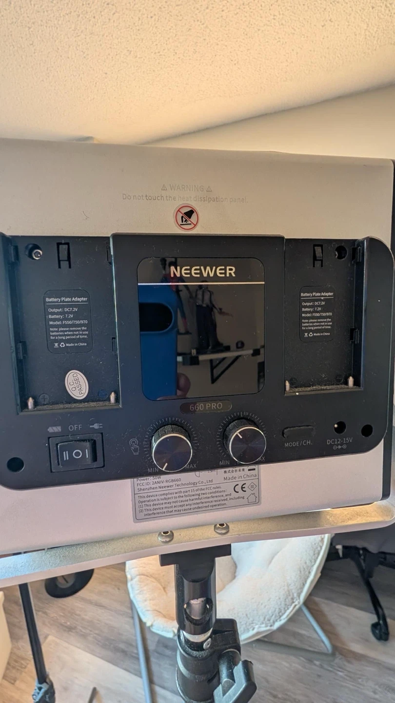 Neewer 660 PRO RGB LED Video Light Kit - photo 2