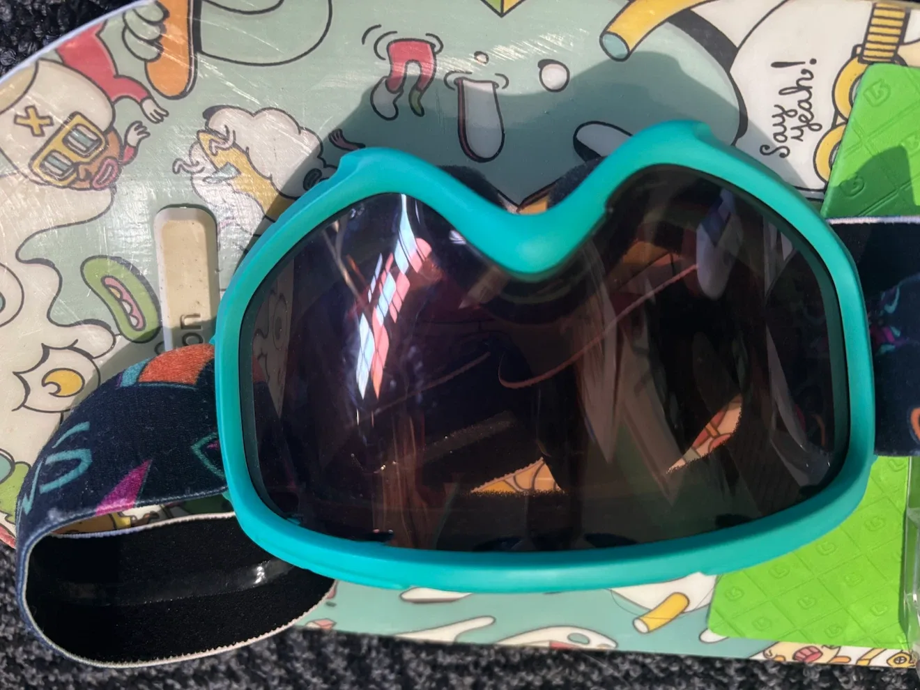 Burton Kids Snowboard + Boots + Smith Helmet - photo 5