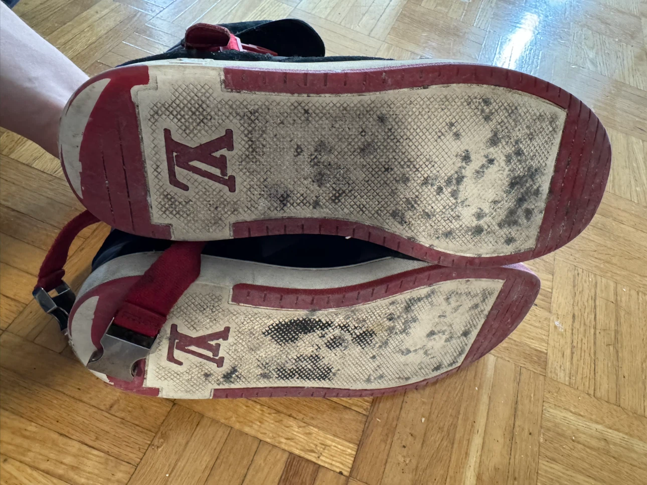 Louis Vuitton Sneakers Men Size 10.5