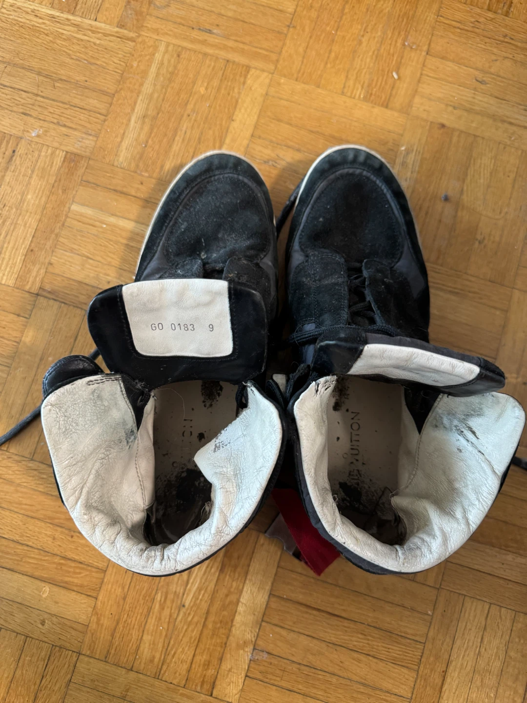 Louis Vuitton Sneakers Men Size 10.5 - photo 2