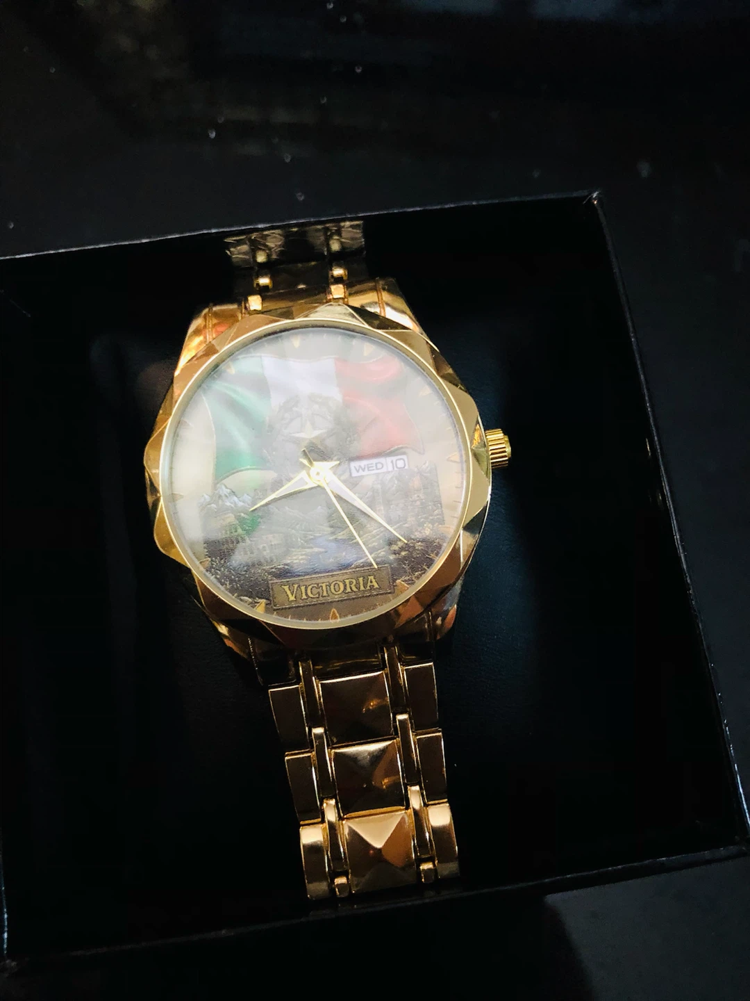 Victoria Gold Tone Watch with Italian  Flag Design - photo 2