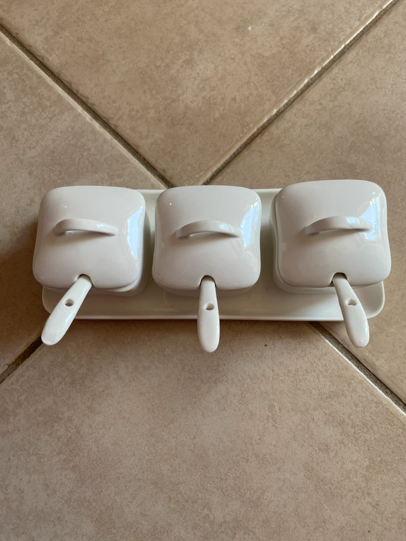 White Ceramic 3-Piece Spice Set with Spoons - photo 3