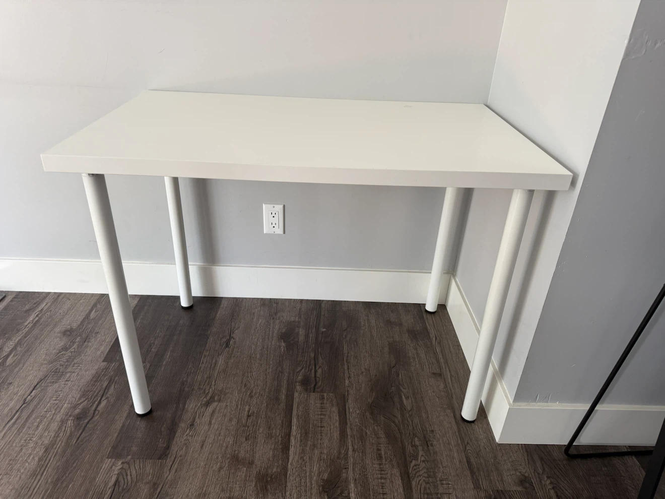 IKEA White Desk/Table 100×60 cm – Like New