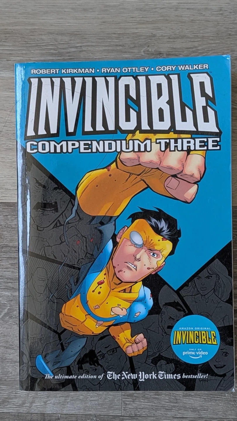Book Lot: Invincible Compendium 3, DC Encyclopedia  novel - photo 2