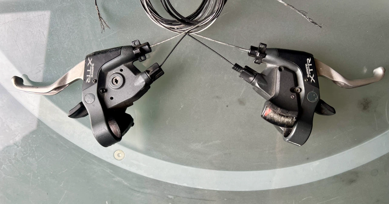 SHIMANO XTR brake levers shifters levers STI 3x9 - photo 2