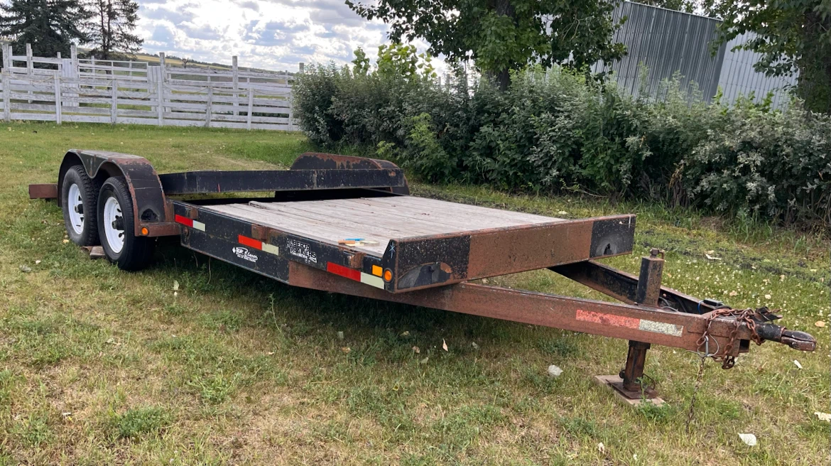 18 foot flat deck trailer with Tilt