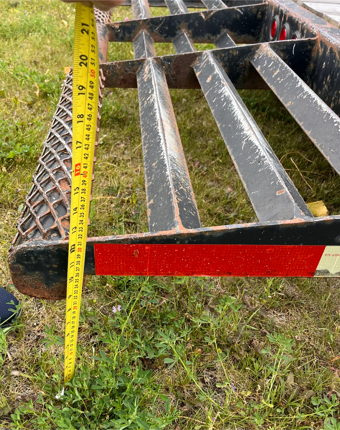 18 foot flat deck trailer with Tilt - photo 3