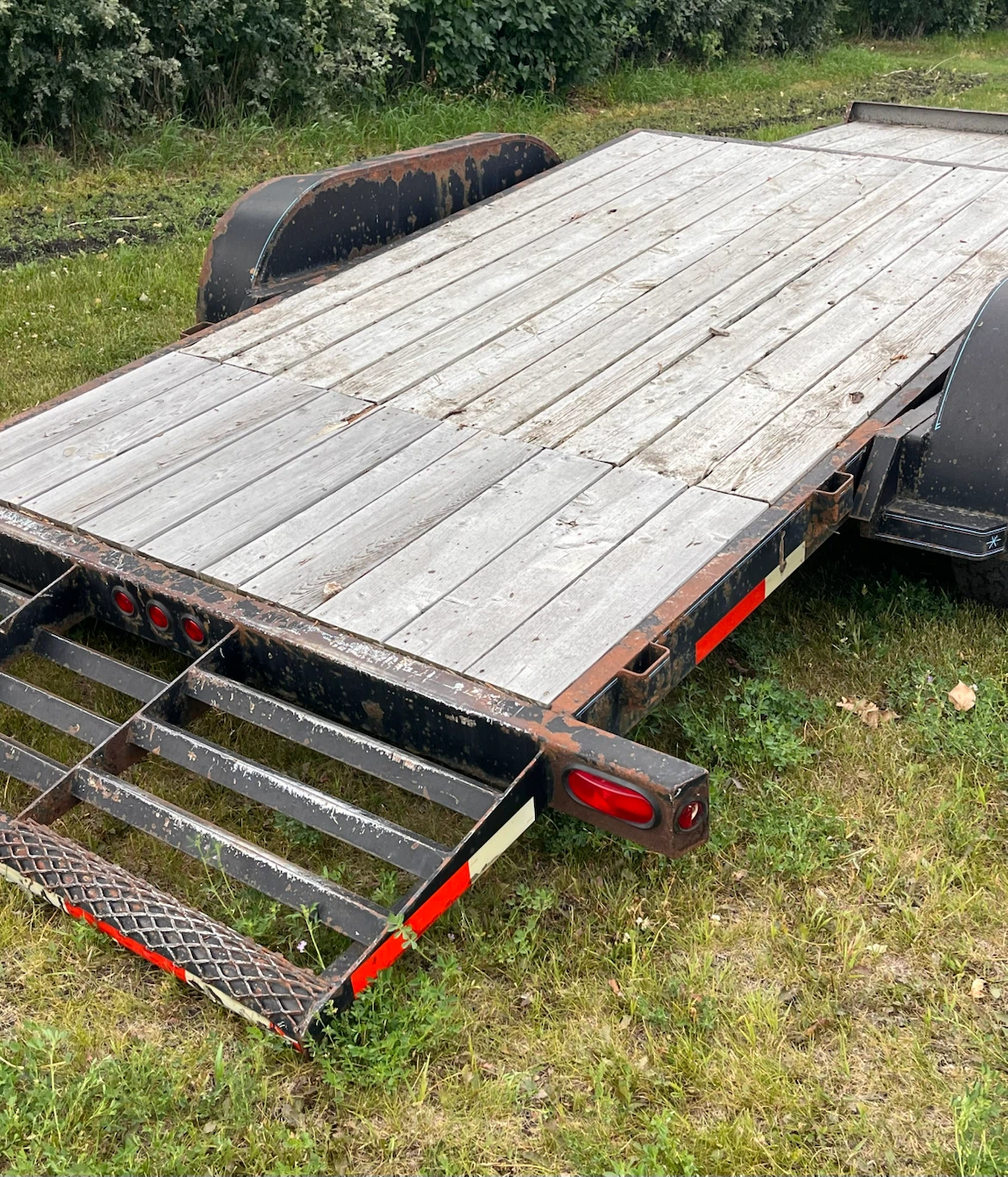 18 foot flat deck trailer with Tilt - photo 4