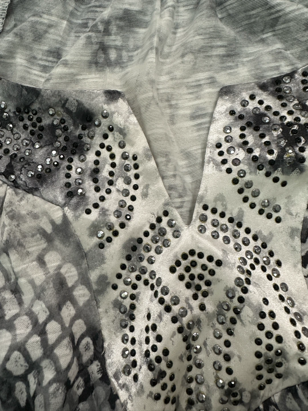 y2k APT. 9 Women's Grey & Black Embellished Tunic Top - photo 2