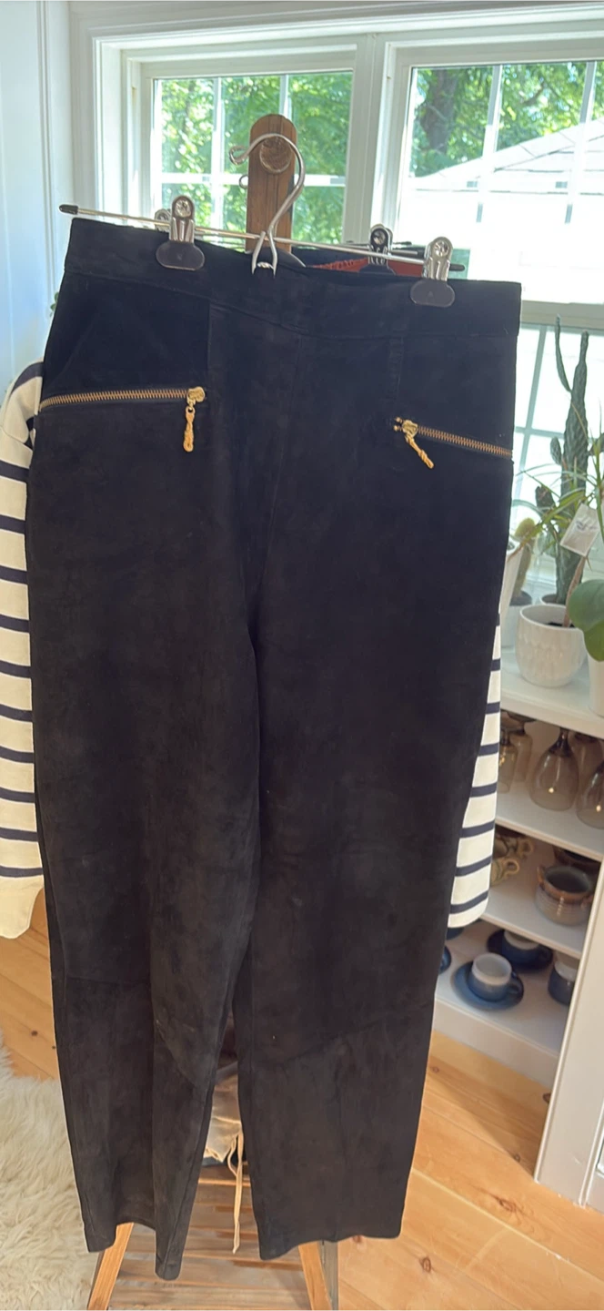 Danier Suede Pants size 10 - new