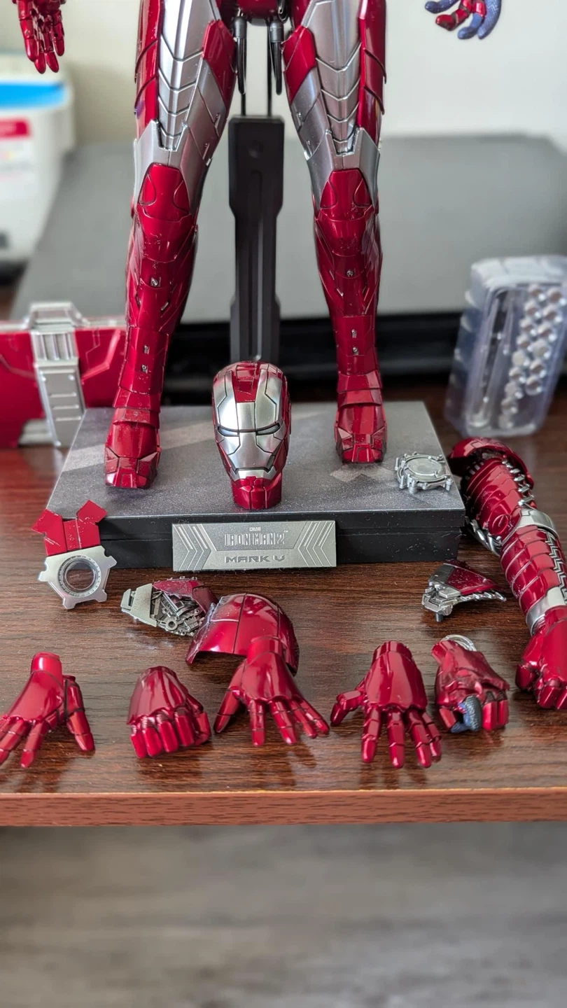 Hot Toys Iron Man 2 Mark V Diecast Figure - Complete in Box. - photo 4