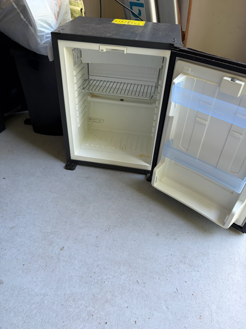 Mini fridge