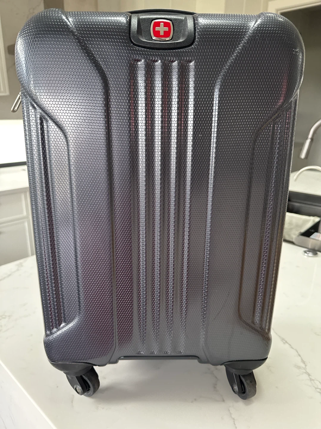 Swiss Gear Hardside Spinner Suitcase
