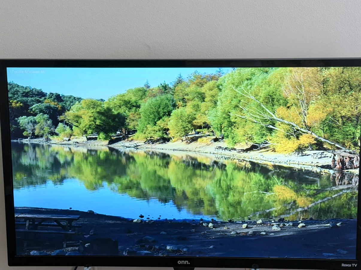 ONN 32 inch Roku TV - photo 3
