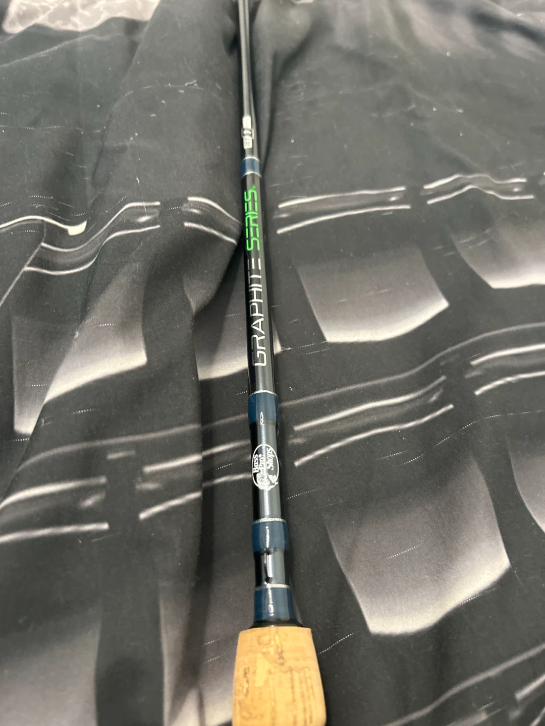 Bass pro graphite series casting rod 7 foot medium heavy