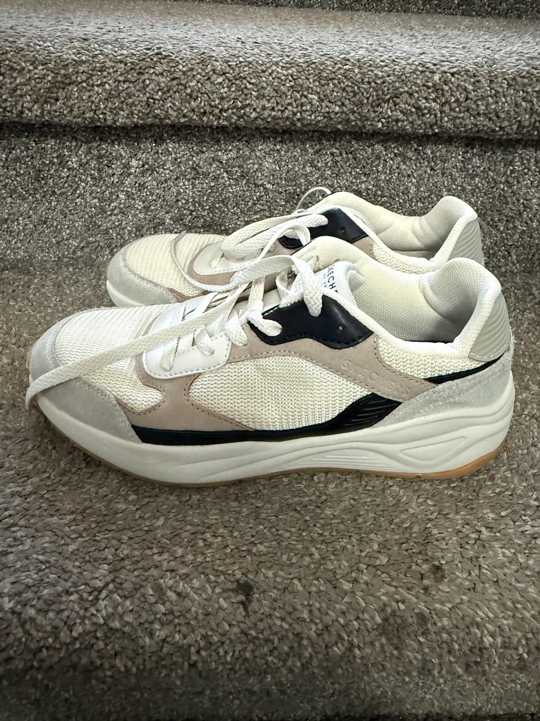 Skechers Kids Sneakers Size 6.5 – Like New