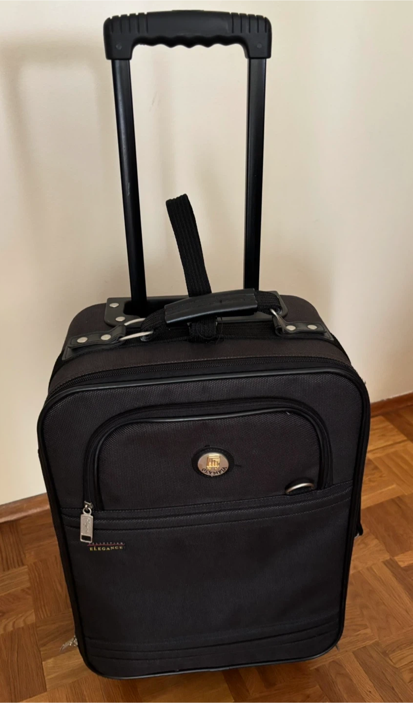 Olympia Elegance Black Carry-On Spinner Luggage - photo 3