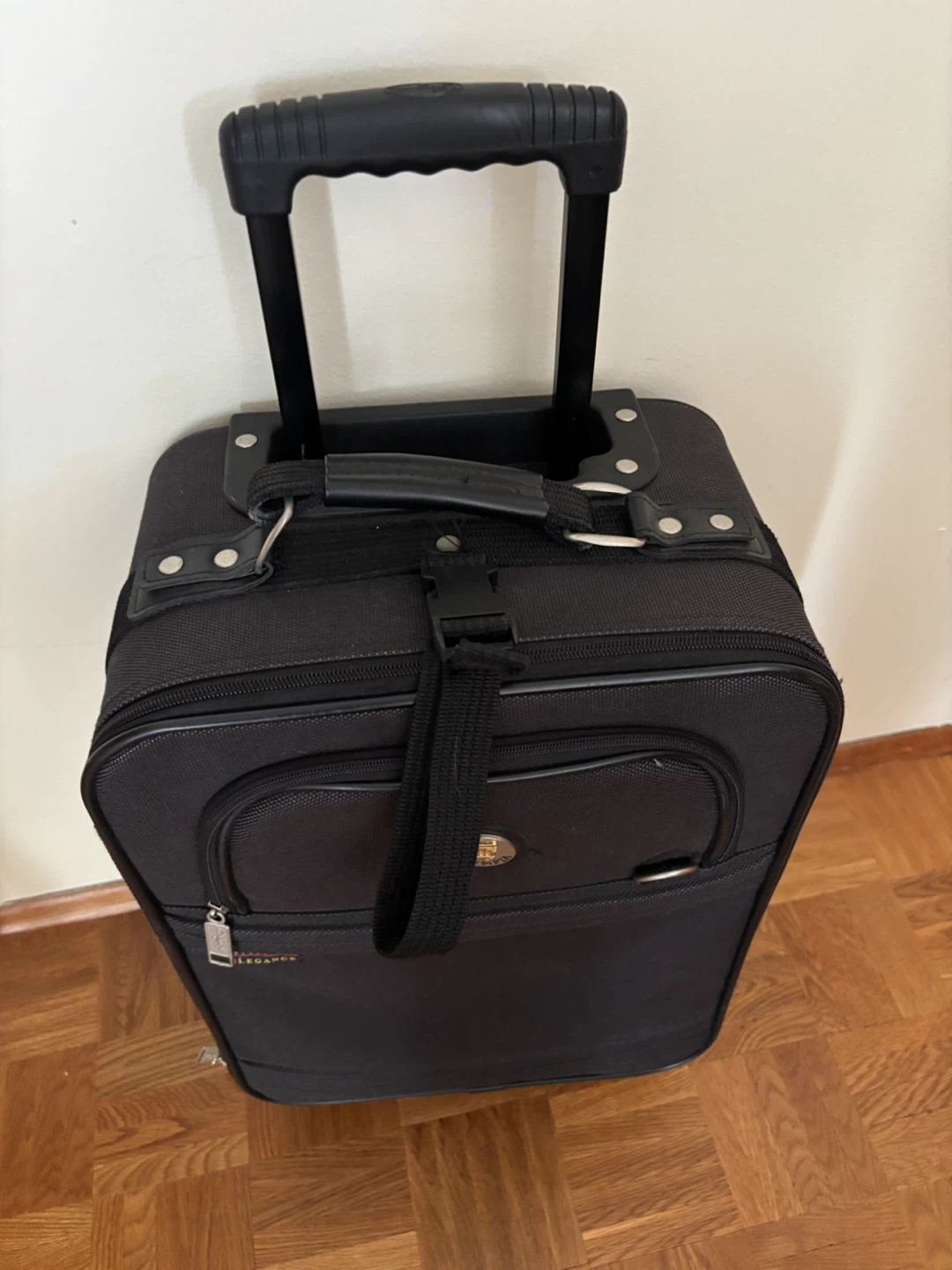 Olympia Elegance Black Carry-On Spinner Luggage - photo 4