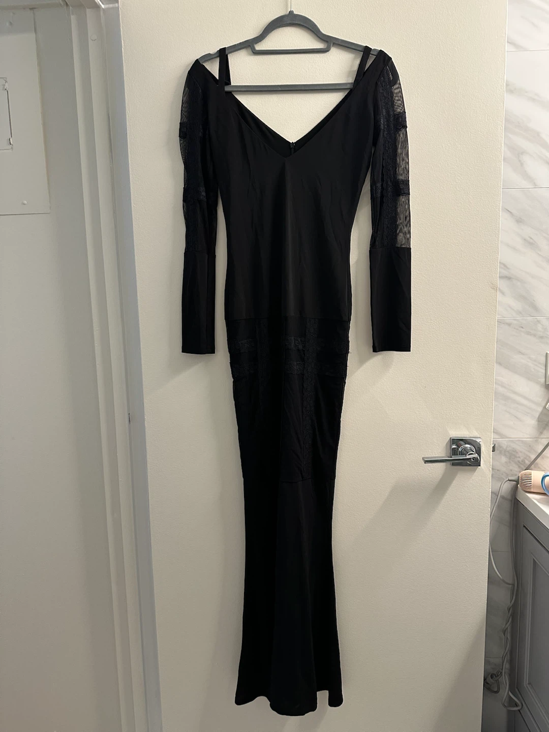 Brand New Elegant Formal/Performance Dress – Never Worn (XS)