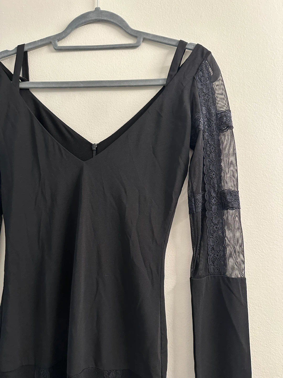 Brand New Elegant Formal/Performance Dress – Never Worn (XS) - photo 2