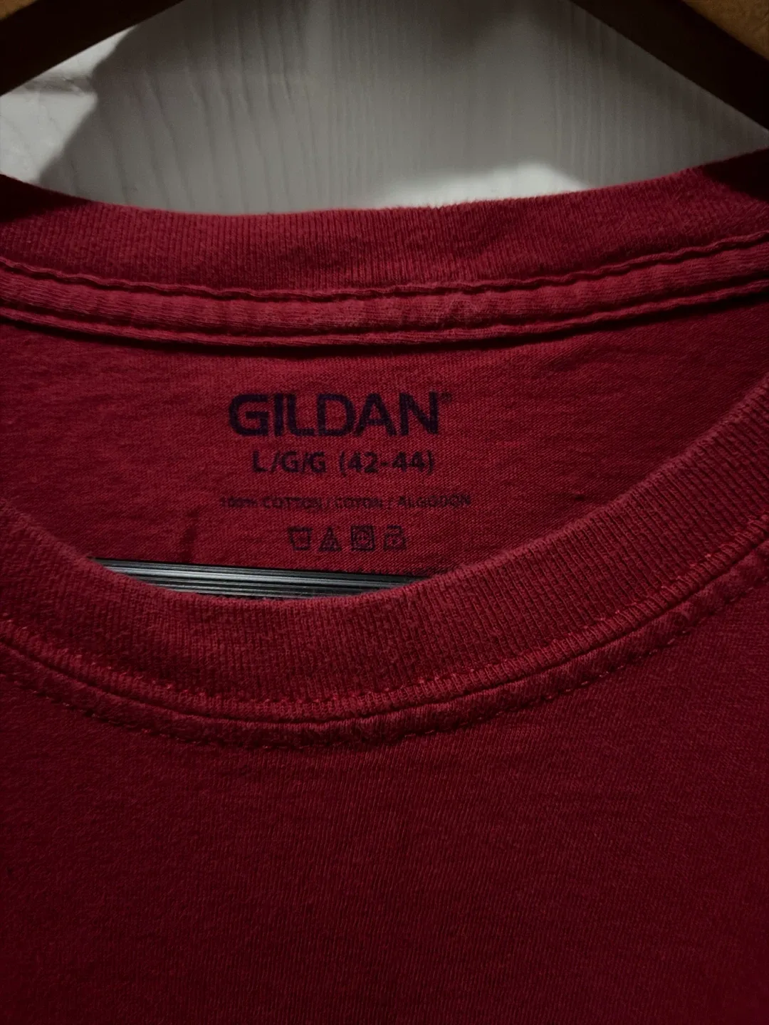 Red Tshirt size L - photo 2
