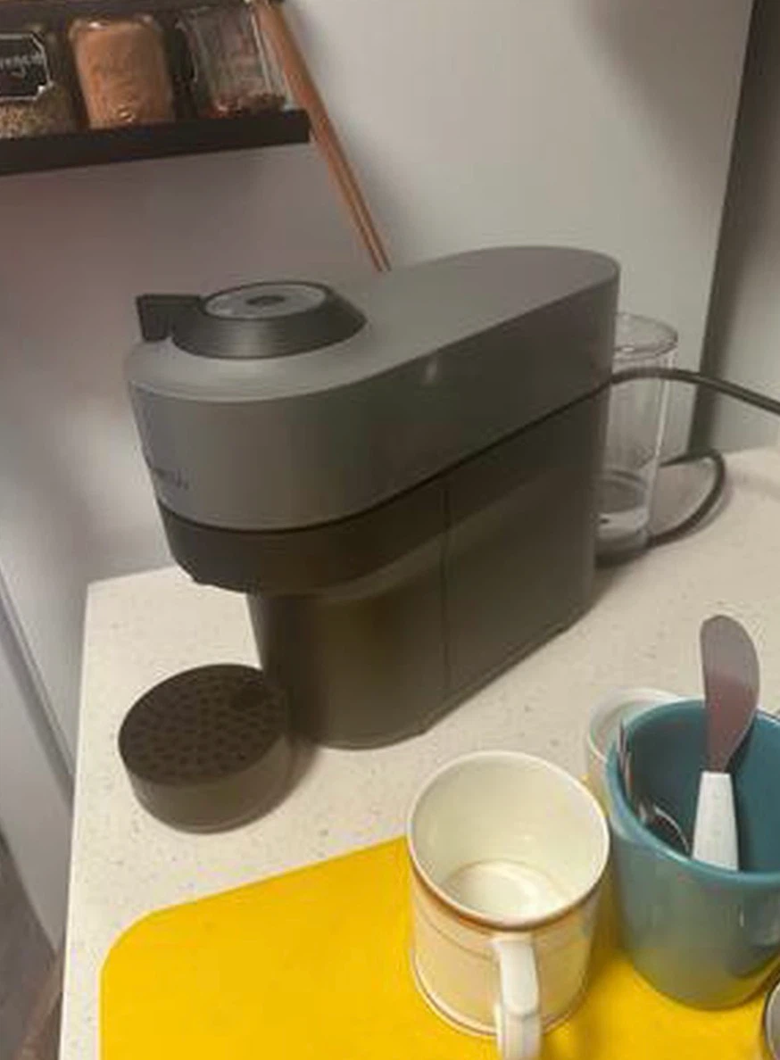 Nespresso Coffee Machine - photo 2